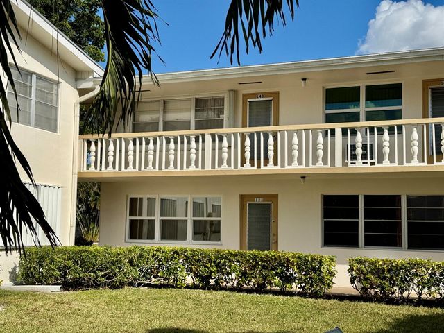 148 Bedford F, West Palm Beach, FL 33417