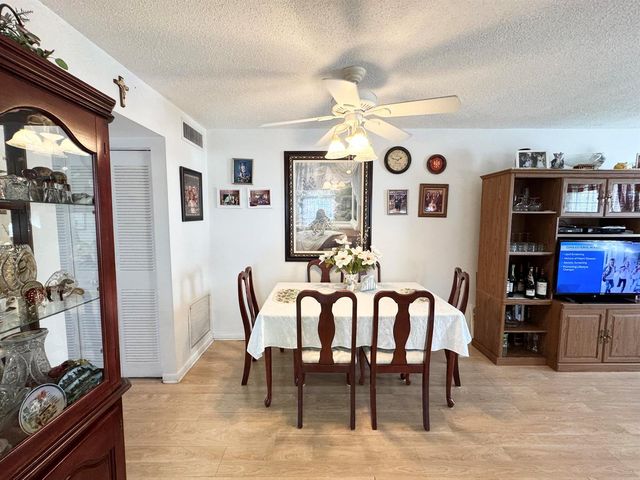 148 Bedford F, West Palm Beach, FL 33417