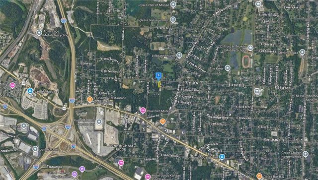 9021 E 31st Street, Independence, MO 64052