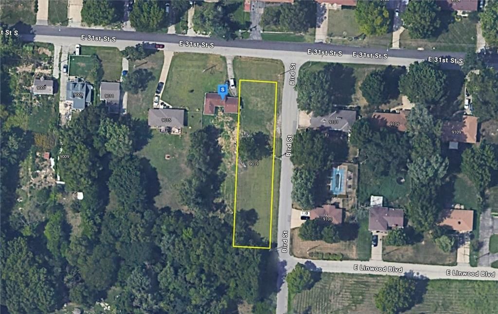 9021 E 31st Street, Independence, MO 64052