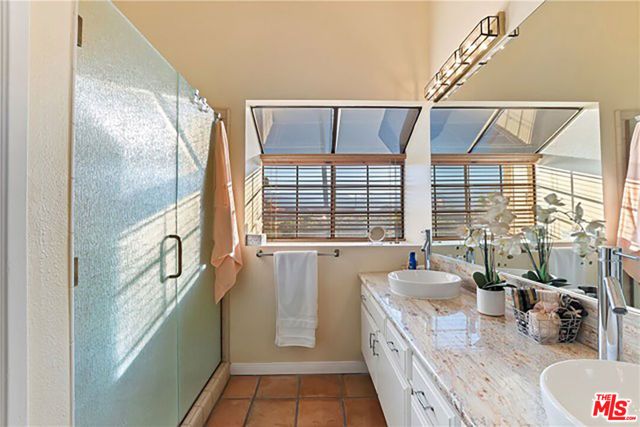 8 Las Cruces Lane, Palm Desert, CA 92260