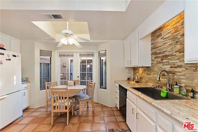 8 Las Cruces Lane, Palm Desert, CA 92260