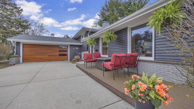 1317 Castle AVENUE, Sheboygan, WI 53081
