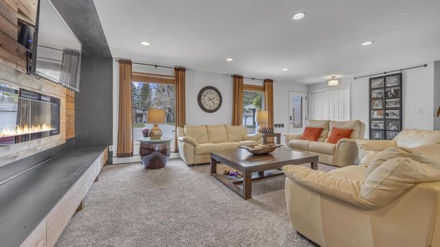 1317 Castle AVENUE, Sheboygan, WI 53081