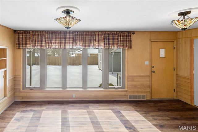 3853 Claremont Street, Alton, IL 62002