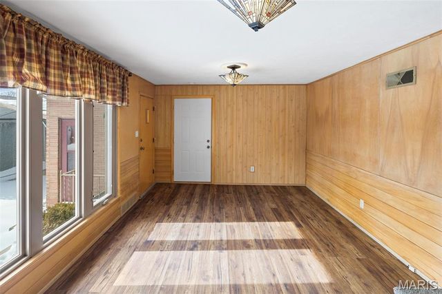 3853 Claremont Street, Alton, IL 62002