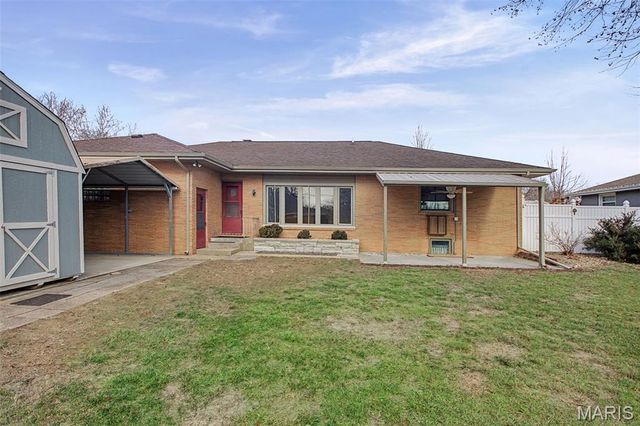 3853 Claremont Street, Alton, IL 62002