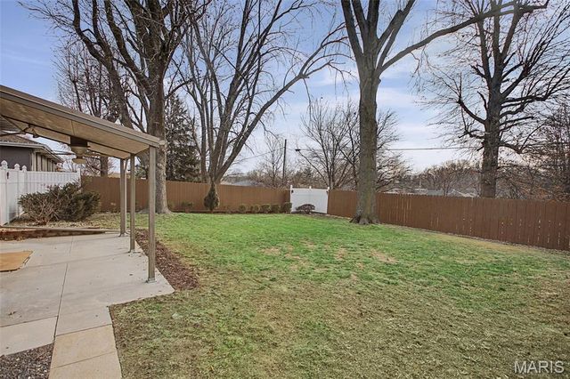 3853 Claremont Street, Alton, IL 62002