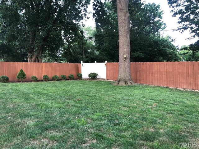 3853 Claremont Street, Alton, IL 62002