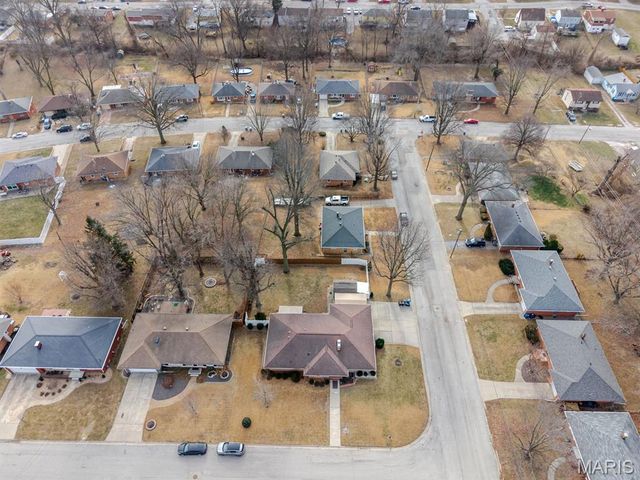 3853 Claremont Street, Alton, IL 62002