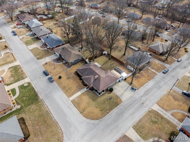 3853 Claremont Street, Alton, IL 62002