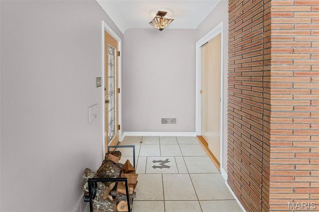 3853 Claremont Street, Alton, IL 62002