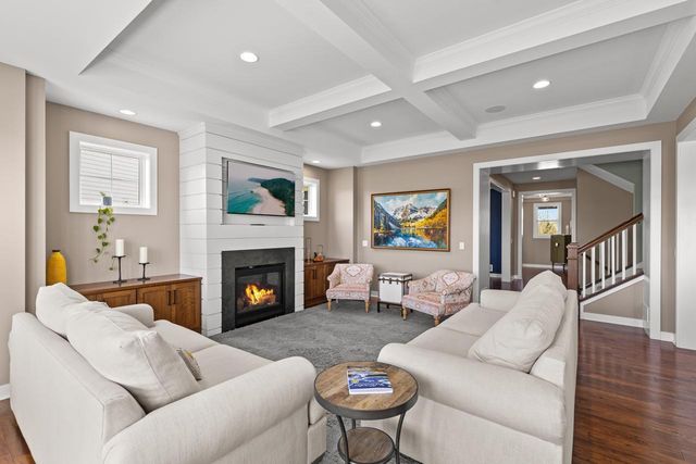 4428 Millstone Drive, Chaska, MN 55318