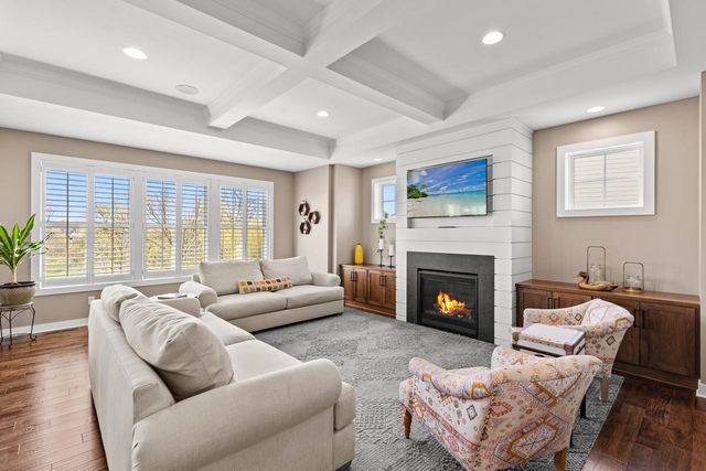 4428 Millstone Drive, Chaska, MN 55318
