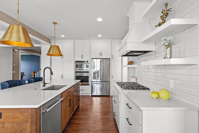 4428 Millstone Drive, Chaska, MN 55318
