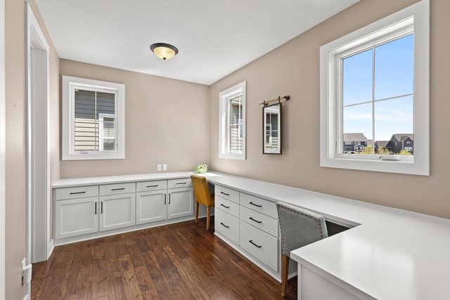 4428 Millstone Drive, Chaska, MN 55318