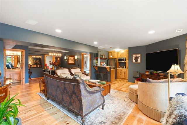 5805 176th Drive SE, Snohomish, WA 98290
