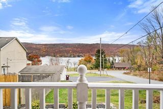 8 Sterling Place, Greenwood Lake, NY 10925