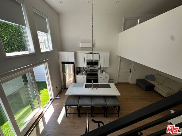 12206 Falkirk Lane, Brentwood, CA 90049