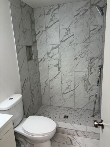 3824 Marianna Trail, Des Moines, IA 50310