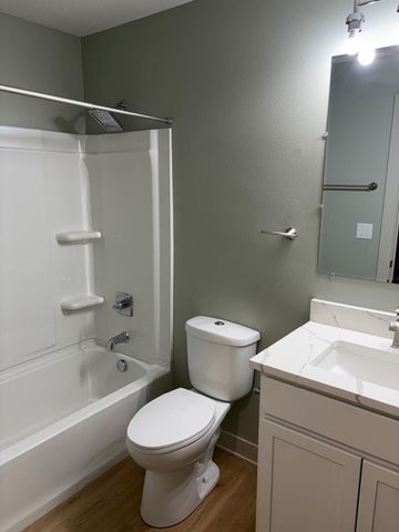 3824 Marianna Trail, Des Moines, IA 50310