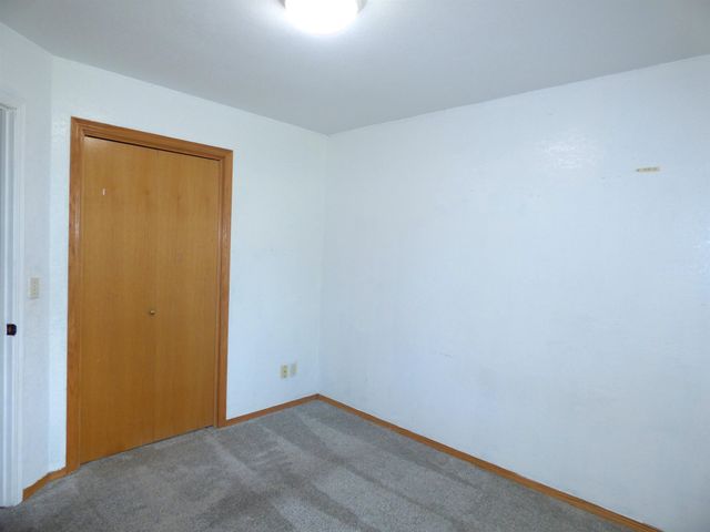 1937 S Chateau St, Wichita, KS 67207