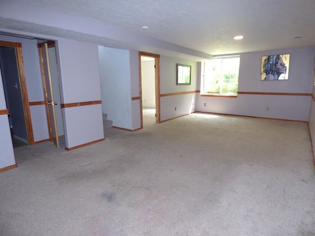 1937 S Chateau St, Wichita, KS 67207