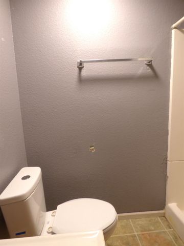 1937 S Chateau St, Wichita, KS 67207