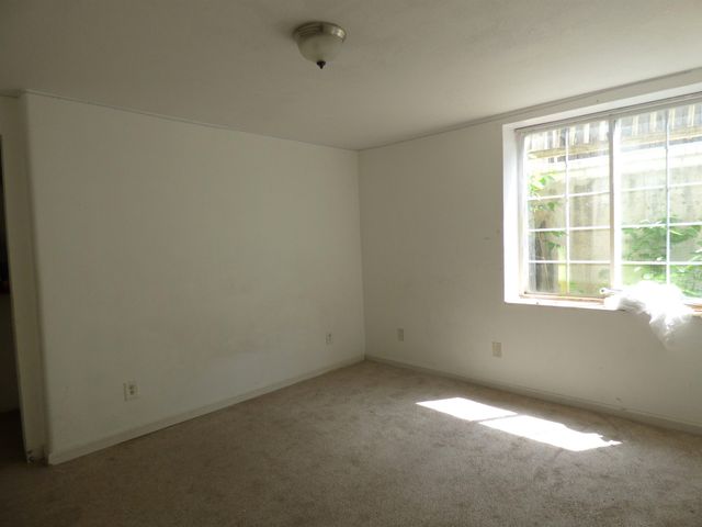 1937 S Chateau St, Wichita, KS 67207