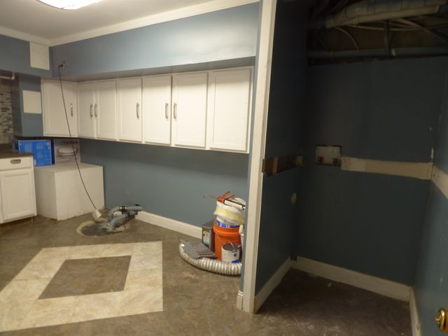 1937 S Chateau St, Wichita, KS 67207