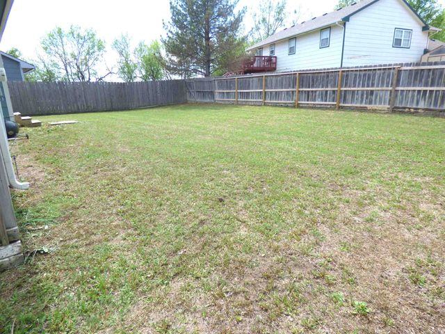 1937 S Chateau St, Wichita, KS 67207