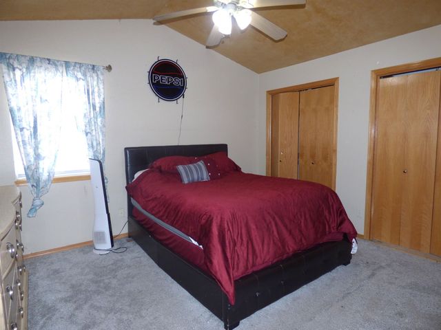 1937 S Chateau St, Wichita, KS 67207