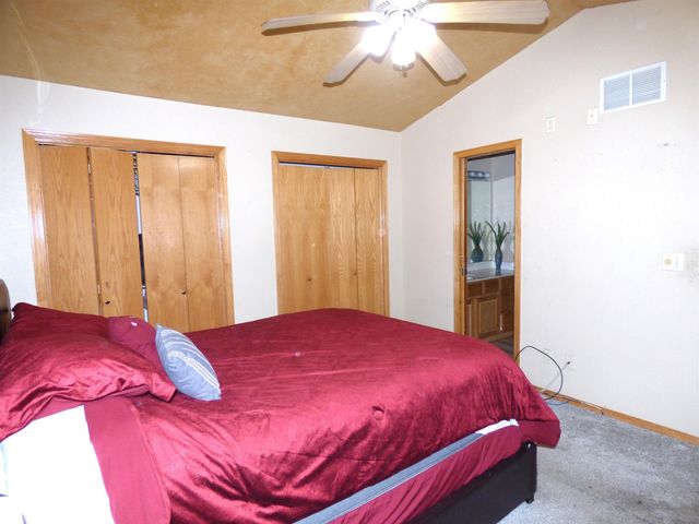 1937 S Chateau St, Wichita, KS 67207