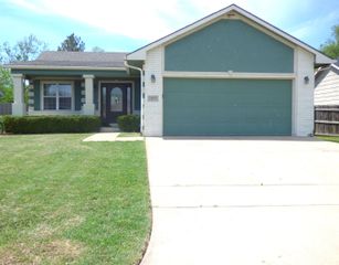 1937 S Chateau St, Wichita, KS 67207