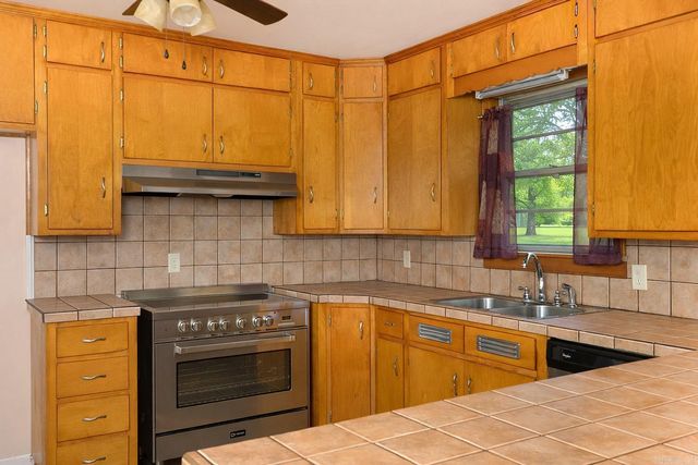 7704 Dollarway Road, White Hall, AR 71602