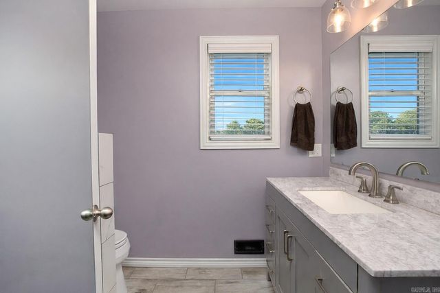 7704 Dollarway Road, White Hall, AR 71602