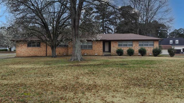 7704 Dollarway Road, White Hall, AR 71602