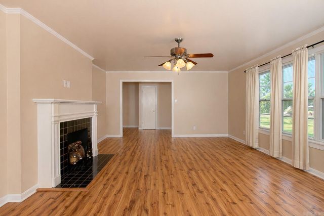 7704 Dollarway Road, White Hall, AR 71602