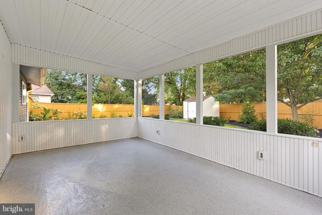 818 BRADFORD LN, Newark, DE 19711