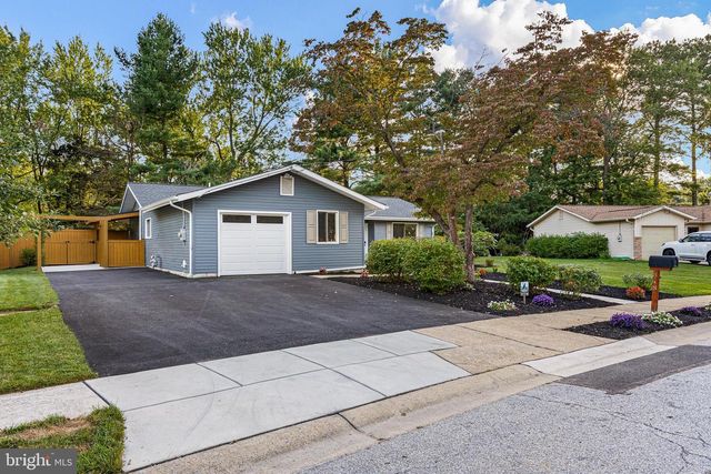 818 BRADFORD LN, Newark, DE 19711