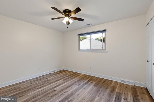 818 BRADFORD LN, Newark, DE 19711