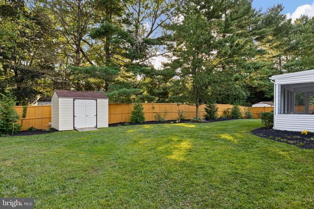 818 BRADFORD LN, Newark, DE 19711