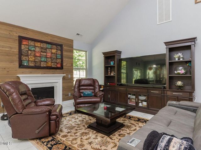 120 Clubhouse Drive, Youngsville, NC 27596