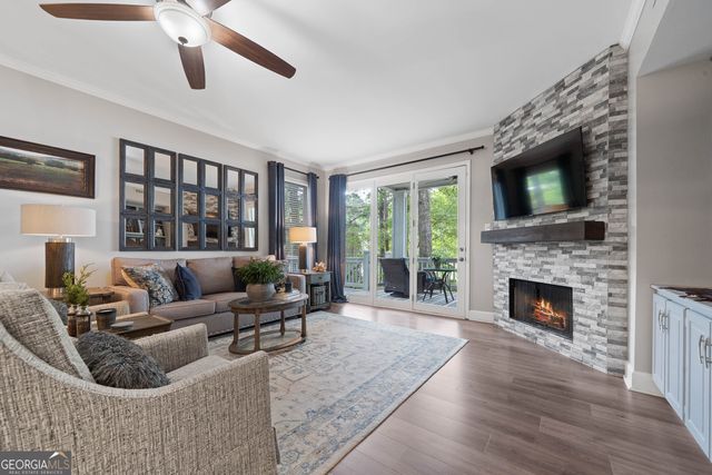 1001B Marina Cove Lane, Greensboro, GA 30642