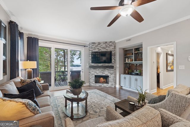 1001B Marina Cove Lane, Greensboro, GA 30642