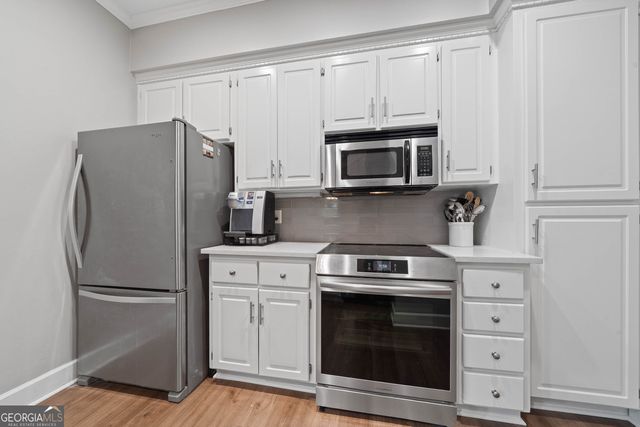 1001B Marina Cove Lane, Greensboro, GA 30642