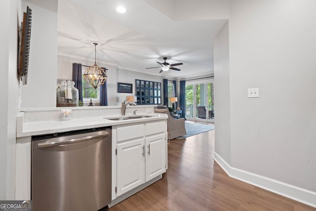 1001B Marina Cove Lane, Greensboro, GA 30642