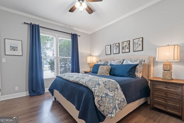 1001B Marina Cove Lane, Greensboro, GA 30642