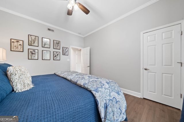 1001B Marina Cove Lane, Greensboro, GA 30642