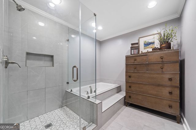 1001B Marina Cove Lane, Greensboro, GA 30642